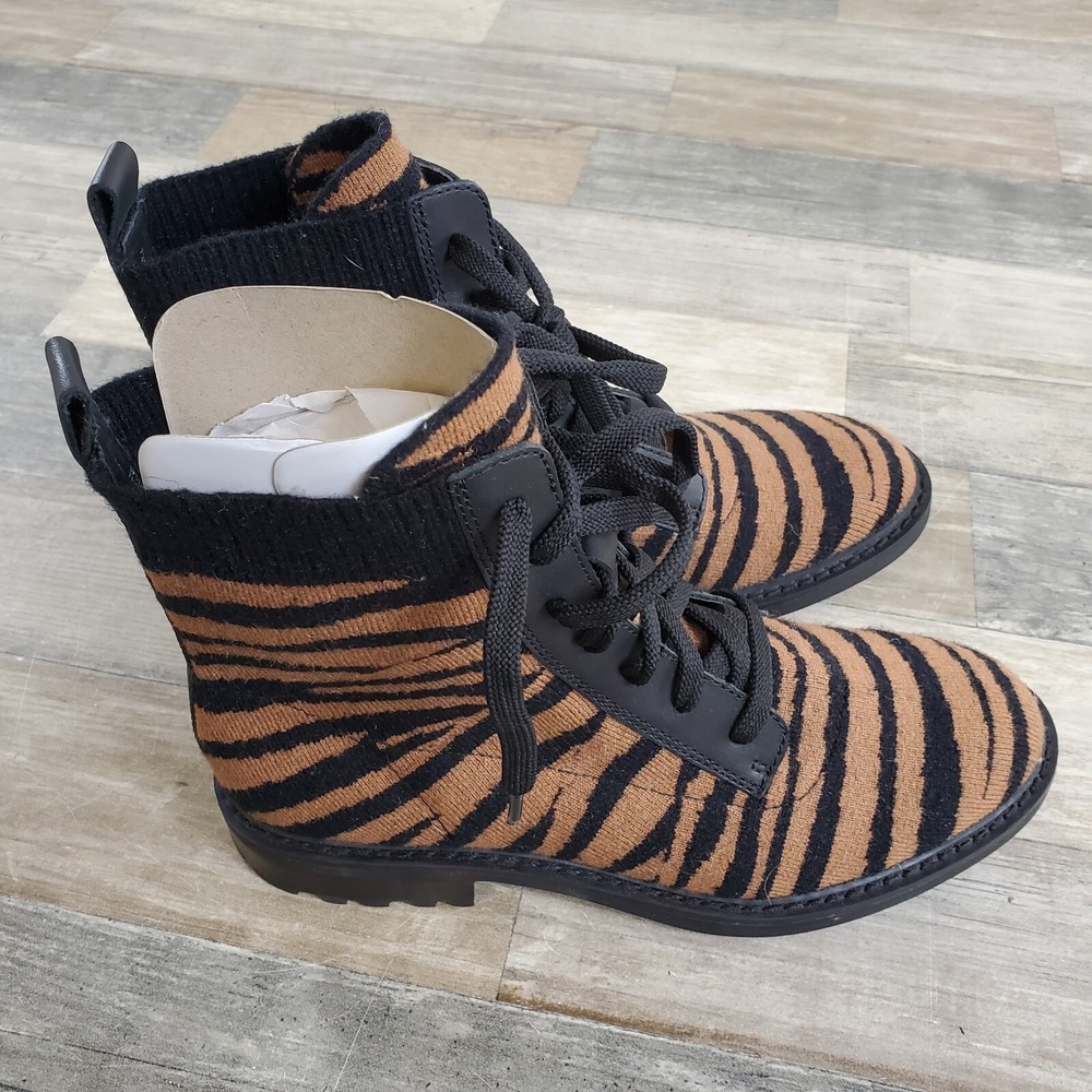 Sofft Landee Lace Up Boots Womens Sz 7.5 Animal Print Knit NEW NWOB